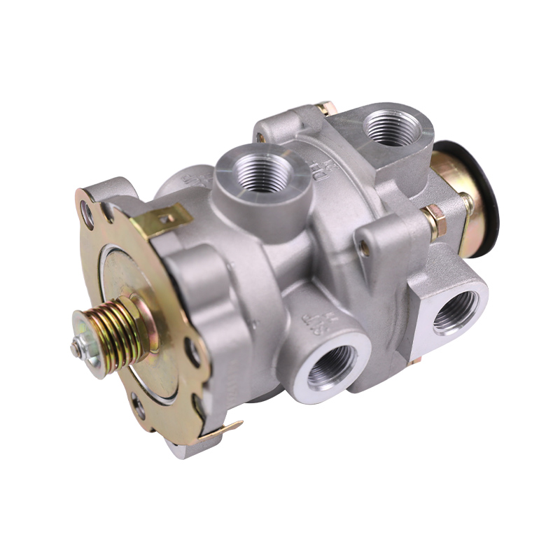 Paano mapagtanto ang emergency braking response ng brake foot valve